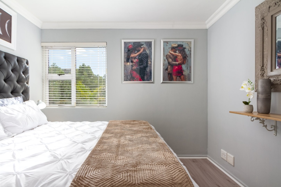2 Bedroom Property for Sale in Green Point Western Cape